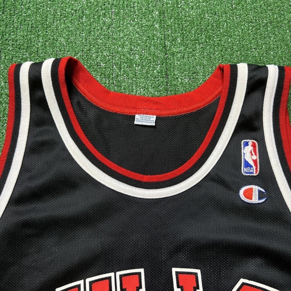 VTG NBA Michael Jordan #23 Chicago Bulls jersey Men's XL 48 Black Champion Tank - Picture 5 of 6